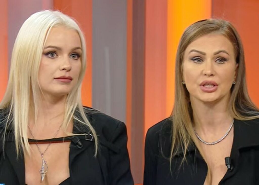 ''Si è intromessa questa persona'': Mercedesz Henger spiega in tv perché il padre Riccardo Schicchi non ha potuto adottarla ''Si è intromessa questa persona'': Mercedesz Henger spiega in tv perché il padre Riccardo Schicchi non ha potuto adottarla