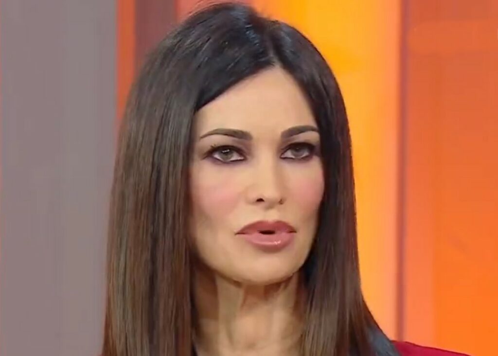 ''Si sapeva che Totti aveva un debole'': Manuela Arcuri spiega in diretta tv perché non ha costruito una famiglia con l'ex calciatore ''Si sapeva che Totti aveva un debole'': Manuela Arcuri spiega in diretta tv perché non ha costruito una famiglia con l'ex calciatore