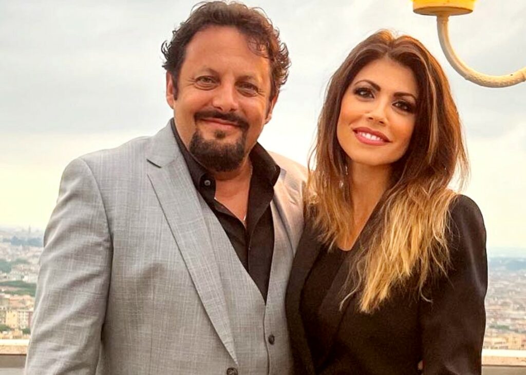 ''E' capitato anche che restassimo lunghi periodi senza parlare'': Flora Canto svela le liti col marito Enrico Brignano ''E' capitato anche che restassimo lunghi periodi senza parlare'': Flora Canto svela le liti col marito Enrico Brignano