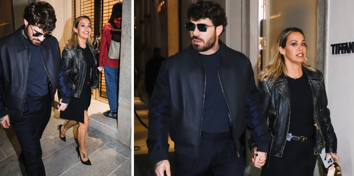Sonia Bruganelli e il compagno Angelo Madonia innamorati mano nella mano e con look coordinati nel centro di Milano: foto - Gossip.it | News sul Gossip e VIP