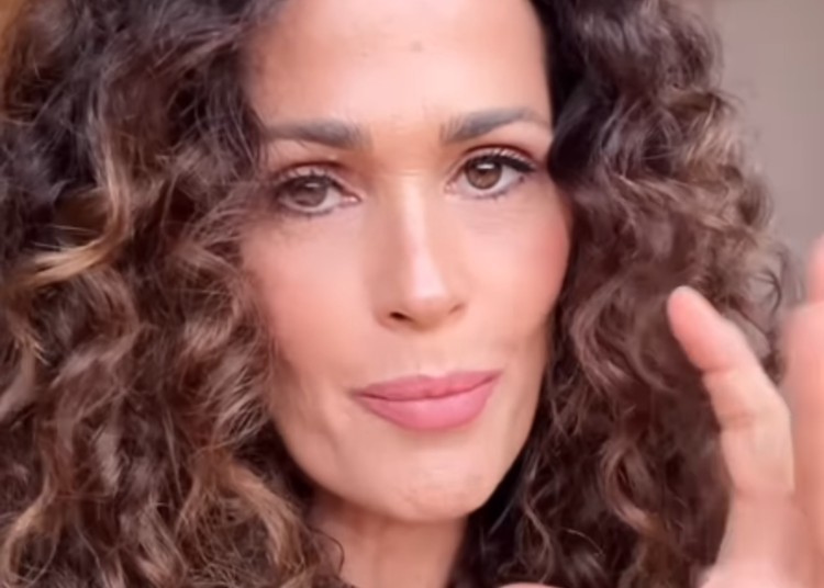 Samantha De Grenet ha trovato un senzatetto nel suo palazzo Samantha De Grenet ha trovato un senzatetto nel suo palazzo