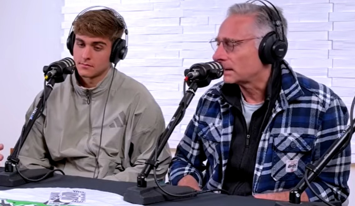 ''Mangiavo mezza mela al giorno, sono arrivato a pesare 55 chili'': Davide Bonolis torna a parlare dei problemi passati con papà Paolo - Gossip.it | News sul Gossip e VIP