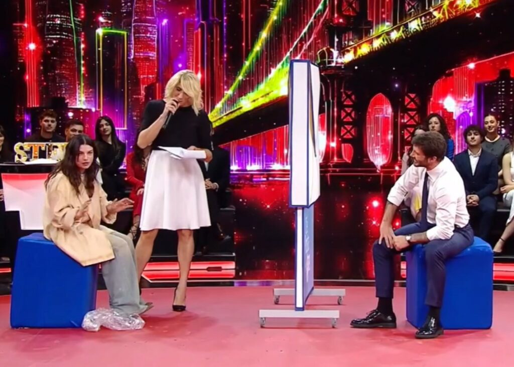 Gli ex Stefano De Martino ed Emma in tv insieme, lei smentisce ritorno di fiamma e assicura: ''Meglio come amico che come fidanzato'' Gli ex Stefano De Martino ed Emma in tv insieme, lei smentisce ritorno di fiamma e assicura: ''Meglio come amico che come fidanzato''