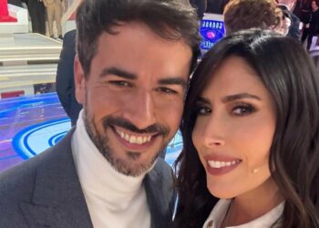 L'attore Iago Garcia e Amanda Lecciso, sorella di Loredana, sono una coppia dopo essersi conosciuti al GF: ''Piace alla mia famiglia''