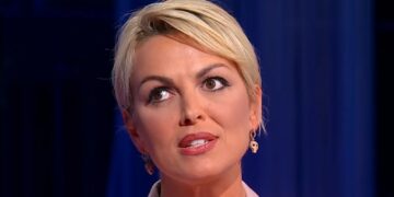 ''L’ho cercata un sacco di volte, ma non mi ha risposto'': Francesca Pascale rivela i problemi con l'ex moglie Paola Turci e in tv abbraccia il suo ‘sogno erotico’