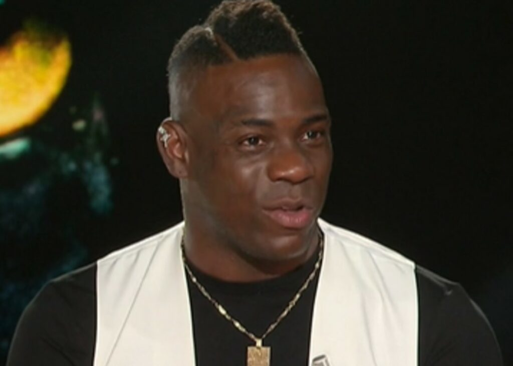 ''Le chiesi se fosse incinta, mi risposte di no'': Balotelli afferma che Raffaella Fico gli nascose per mesi la sua gravidanza
