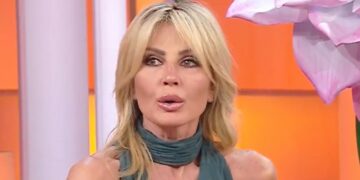 ''Mia figlia aveva cominciato a perdere i capelli'': Nathaly Caldonazzo racconta dei problemi alimentari vissuti dalla sua Mia