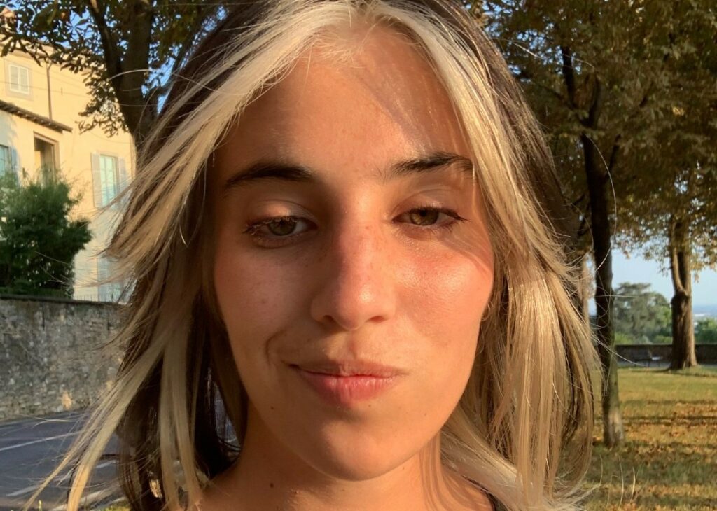 La figlia di Cristina Parodi ed ex concorrente di 'Amici' ammette che non è nata con un talento per cantare: ''Ci ho dovuto lavorare''