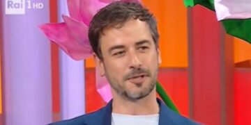 ''Si è formato più in palestra che altrove'': Iago Garcia attacca in tv Michele Morrone dopo l'invettiva del collega sul cinema 'di sinistra'