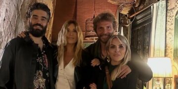 Selvaggia Lucarelli e il futuro sposo Lorenzo a cena con l'ex marito di lei Laerte Pappalardo e la sua nuova compagna Laura: foto