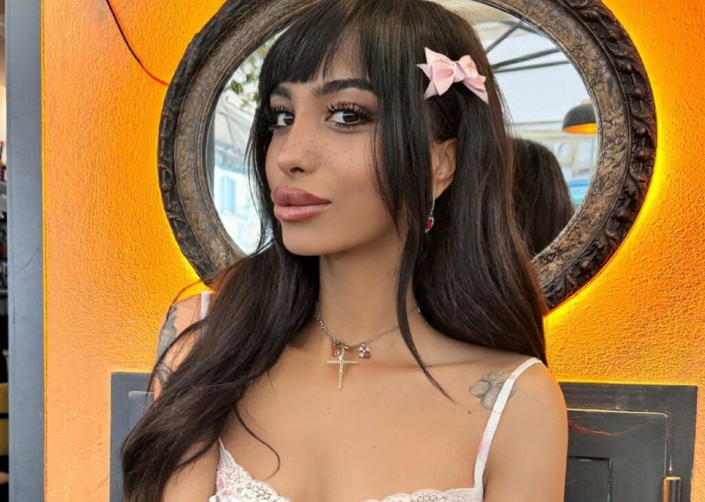 ''Si è presentata la polizia a casa per controllare che ci fosse Lulù'': Jessica Selassié parla dei problemi col braccialetto elettronico della sorella ''Si è presentata la polizia a casa per controllare che ci fosse Lulù'': Jessica Selassié parla dei problemi col braccialetto elettronico della sorella