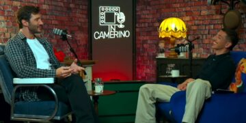 Stefano De Martino fa ufficialmente pace con l'ex miglior amico Marcello Sacchetta dopo anni di gelo: primo ospite del suo nuovo podcast, guarda