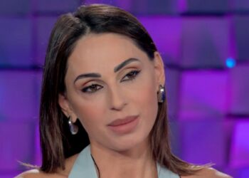 ''Poco dopo che è venuta a mancare mamma si è rifatto una vita troppo presto'': Anna Tatangelo rivela di non sentire spesso suo padre