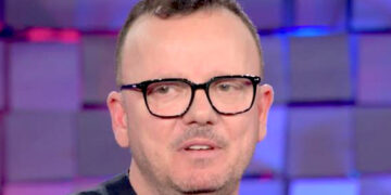 ''Mi chiedo se riuscirò a vedere i miei figli quando avranno vent'anni'': Gigi D'Alessio parla commosso dei figli di 3 e quasi 1 anno