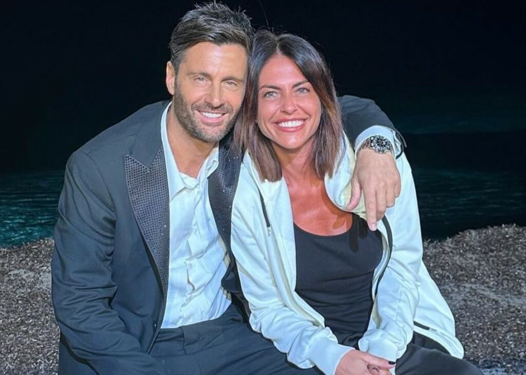 ''Quando smetti di ridere è finita'': Filippo Bisciglia rivela il dettaglio sulla sua relazione con Pamela Camassa che dura da 12 anni ''Quando smetti di ridere è finita'': Filippo Bisciglia rivela il dettaglio sulla sua relazione con Pamela Camassa che dura da 12 anni