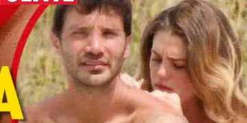 Stefano De Martino paparazzato con la ricca ereditiera Caroline su uno yacht in Sardegna: solo amicizia? Foto