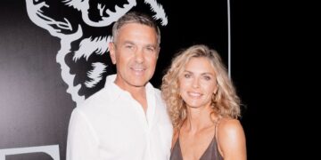 Martina Colombari e Billy Costacurta mondanissimi a Milano