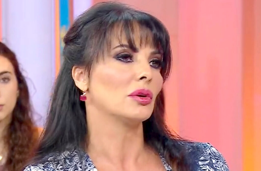 ''Per mesi ho mangiato un'arancia al giorno, dopo il divorzio sono arrivata a 44 kg'': la confessione in tv di Miriana Trevisan