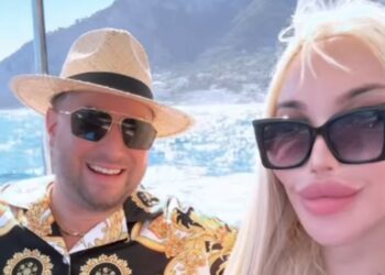 Jessica Alves a Capri con il fidanzato