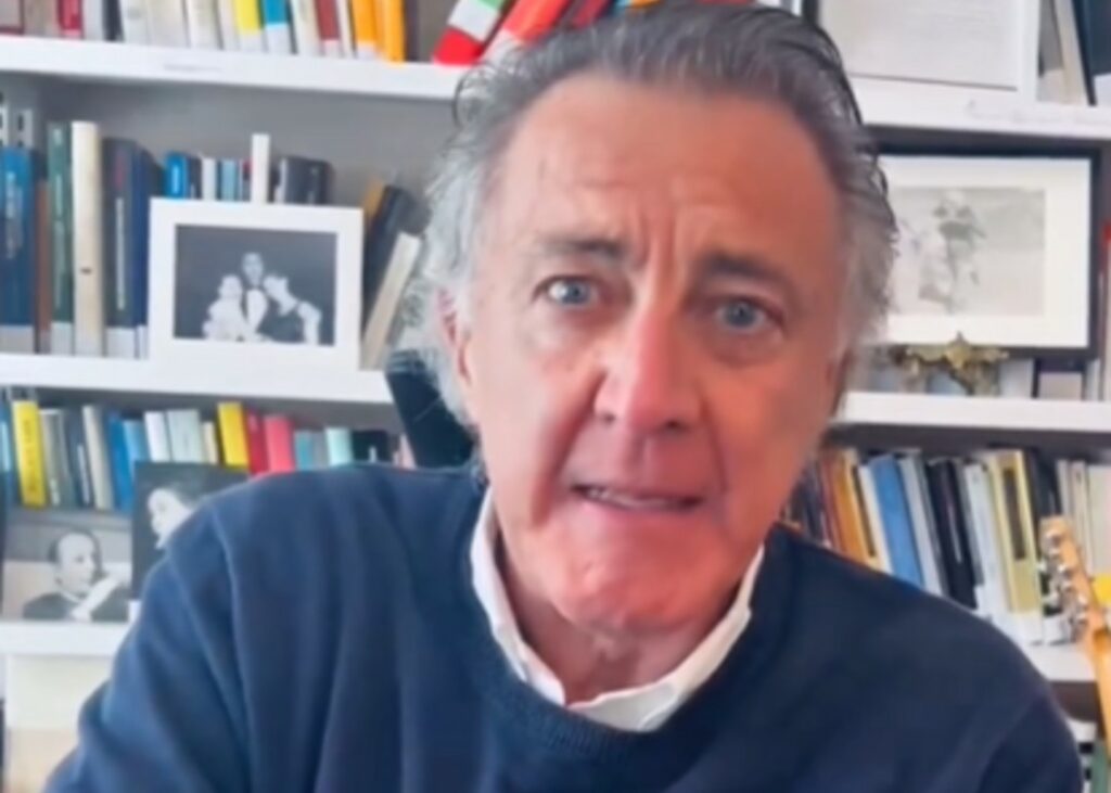 ''Facciamo che andate a fare in c... perché mi augurate la morte'': Luca Barbareschi al vetriolo contro i suoi figli che gli ''chiedono soldi''