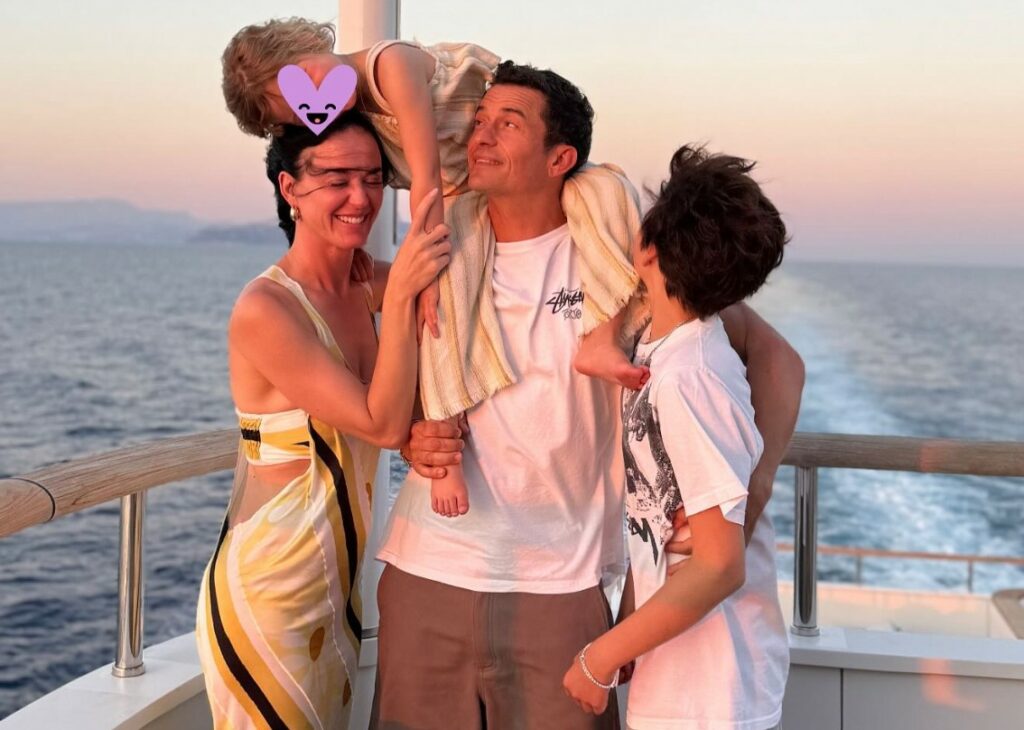 Orlando Bloom e Katy Perry dopo la separazione in vacanza insieme in Italia, la foto con i figli Orlando Bloom e Katy Perry dopo la separazione in vacanza insieme in Italia, la foto con i figli