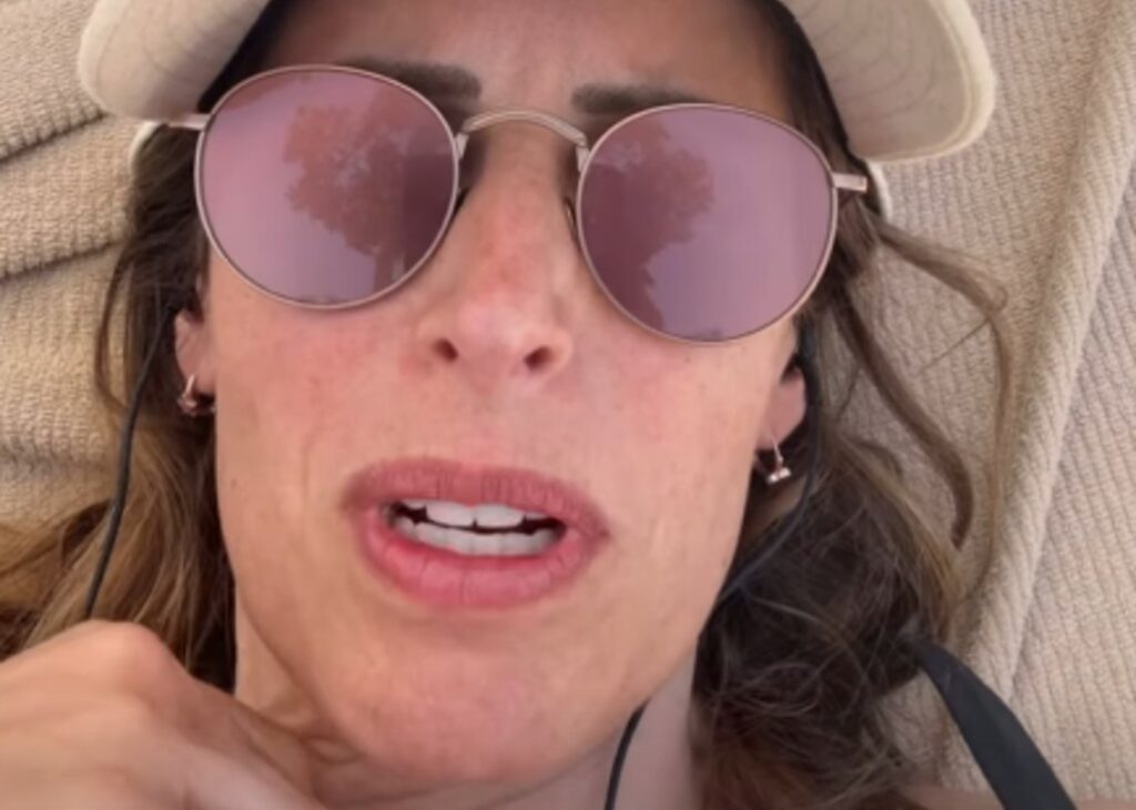 ''Ci sentiamo il giusto, per le bambine'': Clio MakeUp rivela in che rapporti è con l'ormai ex marito e perché la casa dove vivevano è rimasta a lui