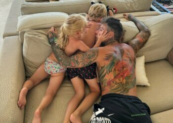 Fedez parla dell'accordo con la Ferragni sull'affidamento dei figli: ''Ti piange il cuore, ho giorni prestabiliti per vederli, mi aiuta solo mio padre''