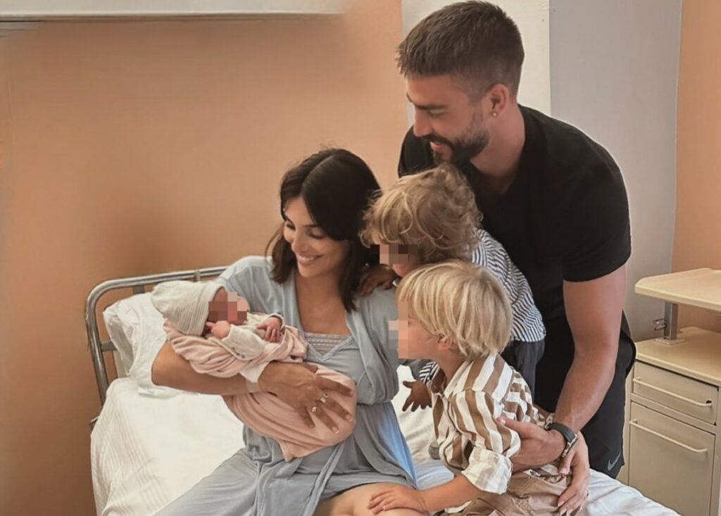 L’ex corteggiatrice di 'Uomini e Donne' Nicole Mazzocato ha partorito: nata la prima femmina dopo due maschi, foto L’ex corteggiatrice di 'Uomini e Donne' Nicole Mazzocato ha partorito: nata la prima femmina dopo due maschi, foto