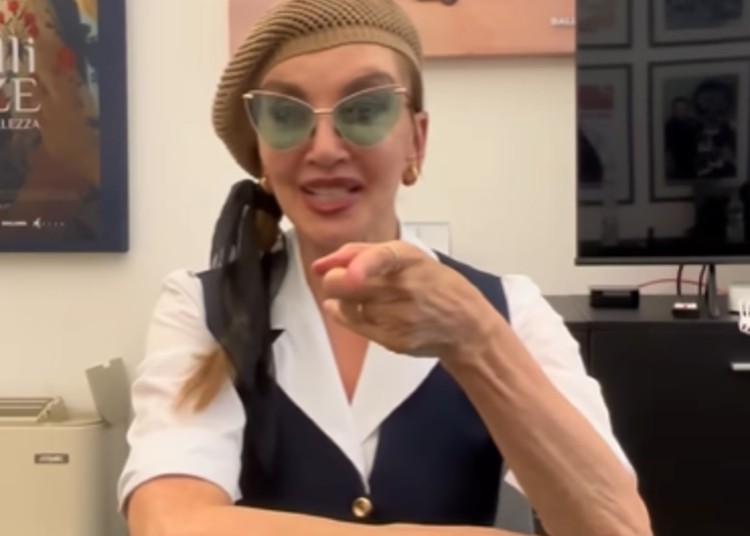 Milly Carlucci annuncia ufficialmente che Barbara D'Urso è nel cast della nuova edizione del talent di Rai1 Milly Carlucci annuncia ufficialmente che Barbara D'Urso è nel cast della nuova edizione del talent di Rai1