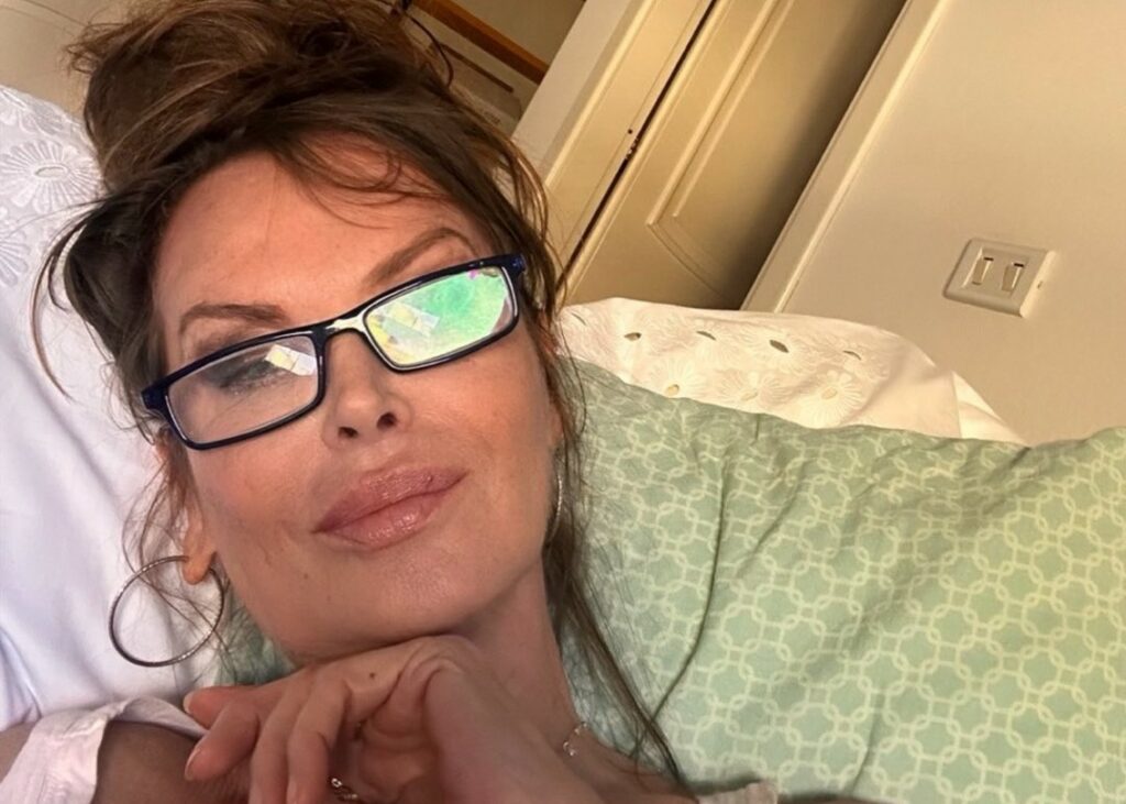 ''Prima di entrare nella camera mortuaria mi hanno bendata'': Dalila Di Lazzaro racconta un particolare straziante della morte del figlio ''Prima di entrare nella camera mortuaria mi hanno bendata'': Dalila Di Lazzaro racconta un particolare straziante della morte del figlio