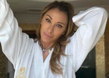 ''La cura ormonale mi dà problemi'': Sabrina Salerno vorrebbe un trattamento migliore per il tumore al seno