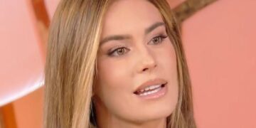 Sophie Codegoni torna per la prima volta in tv senza filler alle labbra: parla della chirurgia estetica, ma ignora completamente il 'caso' Basciano