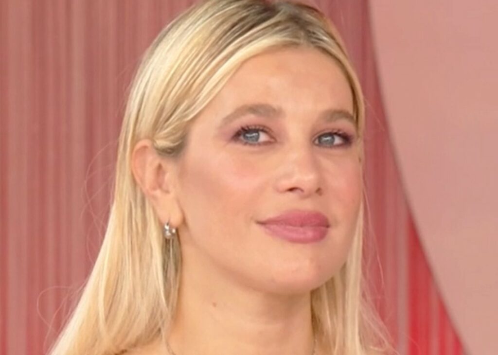 ''Ho avuto un aborto nel giorno del nostro anniversario, ho dovuto fingere'': Clizia Incorvaia racconta il grande dolore vissuto con Paolo Ciavarro ''Ho avuto un aborto nel giorno del nostro anniversario, ho dovuto fingere'': Clizia Incorvaia racconta il grande dolore vissuto con Paolo Ciavarro