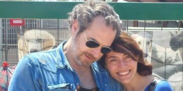 ''Vorrei vedere in faccia chi mi chiama nonna attempata, non ho una ruga'': Caterina Murino contro chi la critica per aver avuto un figlio a 47 anni