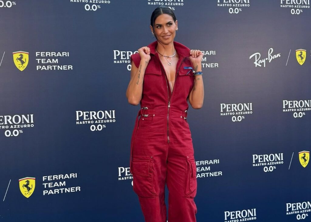 Melissa Satta per la prima volta sul red carpet dopo i gossip sulla presunta gravidanza: il look alimenta le voci di un figlio con Beretta, guarda Melissa Satta per la prima volta sul red carpet dopo i gossip sulla presunta gravidanza: il look alimenta le voci di un figlio con Beretta, guarda