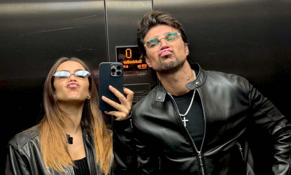 ''Papi mi porta a cena'': Andrea Damante ed Elisa Visari festeggiano al ristorante a una settimana dalla nascita del figlio ''Papi mi porta a cena'': Andrea Damante ed Elisa Visari festeggiano al ristorante a una settimana dalla nascita del figlio