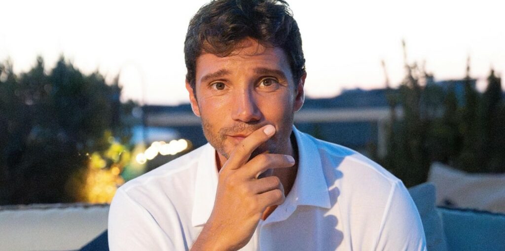 Stefano De Martino parla per la prima volta dei video rubati in cui faceva l'amore con la fidanzata Caroline Tronelli: ecco cos'ha detto Stefano De Martino parla per la prima volta dei video rubati in cui faceva l'amore con la fidanzata Caroline Tronelli: ecco cos'ha detto