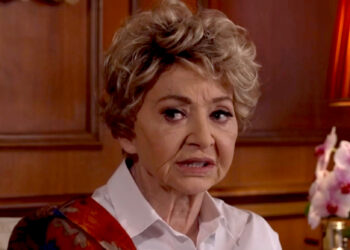 ''Il tumore è al pancreas, non ho tante speranze'': Enrica Bonaccorti torna in tv con la parrucca dopo la diagnosi