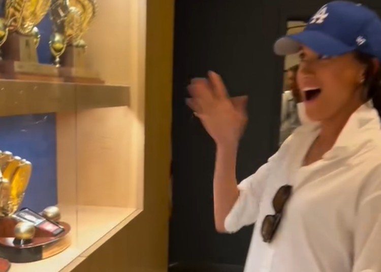 La serata romantica di Harry e Meghan allo stadio di Los Angeles La serata romantica di Harry e Meghan allo stadio di Los Angeles