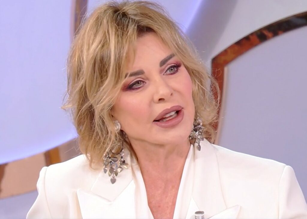 ''Ritocchini? Non mi stravolgo'': Alba Parietti parla dei suoi interventi estetici in tv ''Ritocchini? Non mi stravolgo'': Alba Parietti parla dei suoi interventi estetici in tv