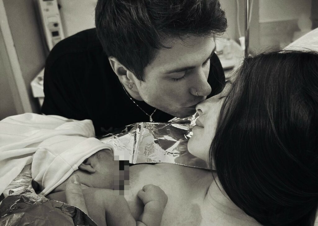 ''Esiste un prima e un dopo'', Benjamin Mascolo è diventato papà: ecco il nome scelto per la figlia
