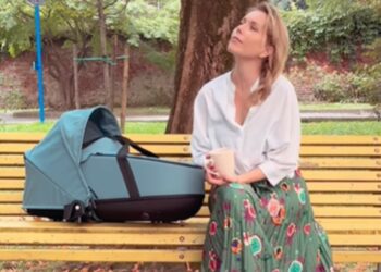 ''Benvenuto'': Margot Sikabonyi torna sui social a una settimana dal parto e svela il nome del terzo figlio