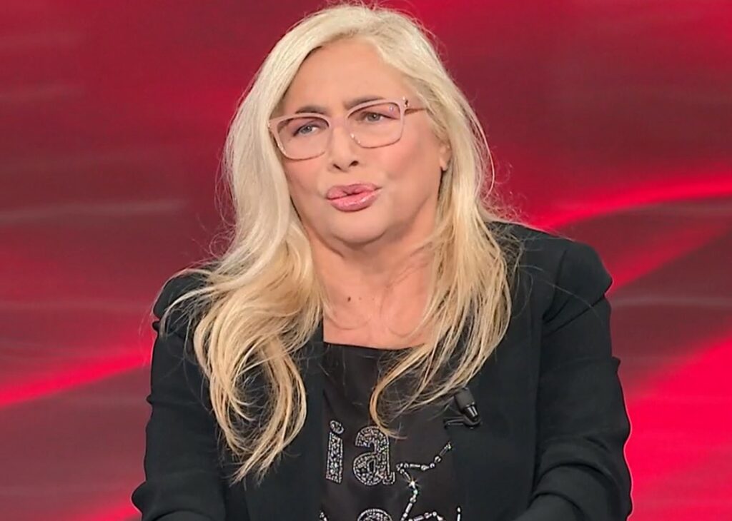 ''Non ti vedo felice'': Mara Venier difende Barbara d’Urso dagli attacchi della Lucarelli a Ballando con le Stelle ''Non ti vedo felice'': Mara Venier difende Barbara d’Urso dagli attacchi della Lucarelli a Ballando con le Stelle