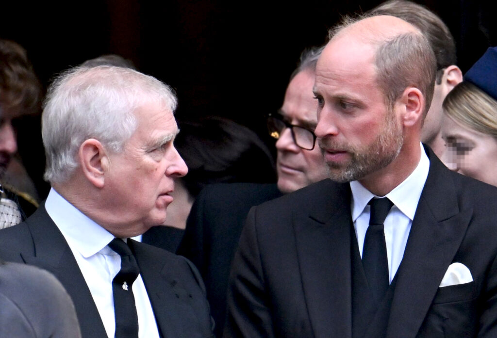 Linea durissima del Principe William contro lo zio Andrea: vuole cancellarlo dalla Royal Family, ecco cosa avrebbe deciso Linea durissima del Principe William contro lo zio Andrea: vuole cancellarlo dalla Royal Family, ecco cosa avrebbe deciso