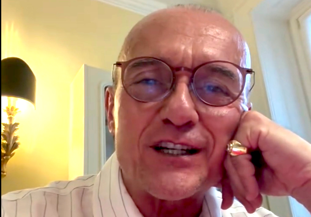 Alfonso Signorini rivela se ha visto il Grande Fratello della Ventura e poi parla di nozze col compagno Paolo: ''E’ giusto così'' Alfonso Signorini rivela se ha visto il Grande Fratello della Ventura e poi parla di nozze col compagno Paolo: ''E’ giusto così''