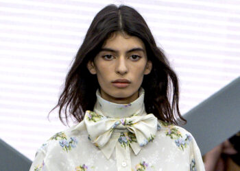 ''Sono andata ai cavolo di casting, smettetela'': la figlia di Bianca Balti sbotta dopo il debutto come modella alla Fashion Week