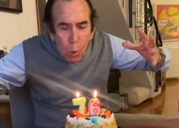 Giucas Casella compie 76 anni e festeggia in famiglia