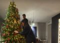 Federica Nargi ha già montato l'albero di Natale nella sua casa di Milano Federica Nargi ha già montato l'albero di Natale nella sua casa di Milano