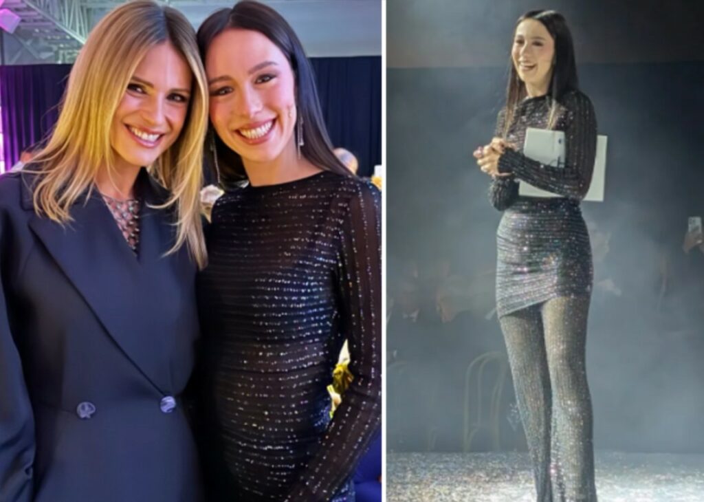 Aurora Ramazzotti al Christmas Gala che conduce a Milano porta tutta la famiglia: compagno, mamma, suocera e cognata