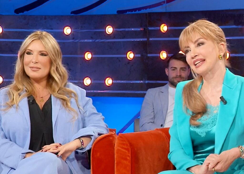''L’abbiamo sempre difesa'': Milly Carlucci confessa cosa penserebbe di Selvaggia Lucarelli a Mediaset